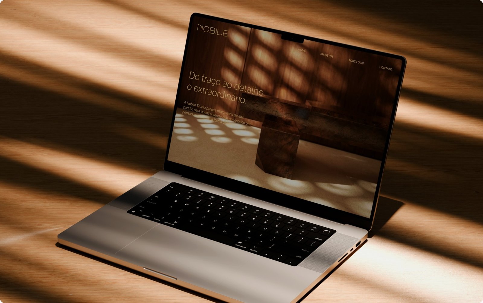 Projeto Nóbile Studio apresentado em um notebook